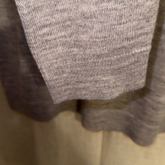 APT. 9 S Silver Gray Merino Wool Blend Fine Knit V-Neck Pullover Sweater - Picture 7 of 12